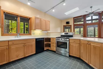 113 Squires Lane, New London, NH 03257 - Photo 18