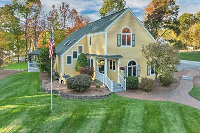 32 Lindsay Road, Hooksett, NH 03106 - Photo 2