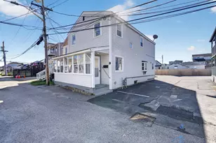 9 Perkins Ave, Hampton, NH 03842 - Photo 2