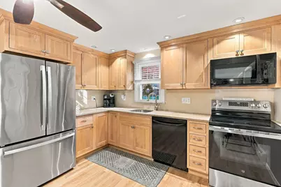 81 Magnolia Road, Manchester, NH 03104 - Photo 12
