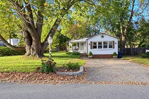 9 Mildred Ave, Raymond, NH 03077 - Photo 1