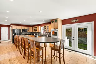 11 Burnham Ave, Nashua, NH 03064 - Photo 6
