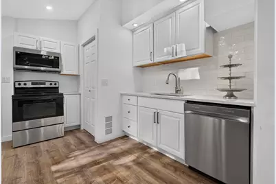 16 Norton Street, Derry, NH 03038 - Photo 6