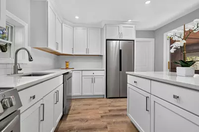 16 Norton Street, Derry, NH 03038 - Photo 8