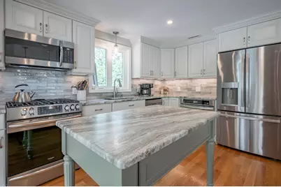 146  Coburn Avenue, Nashua, NH 03063 - Photo 18
