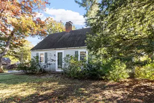 34 Charlotte Ave, Nashua, NH 03064 - Photo 2
