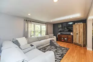 40 Heath St, Newton, NH 03858 - Photo 8