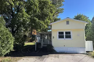 5 Shadycrest Dr, Nashua, NH 03062 - Photo 1