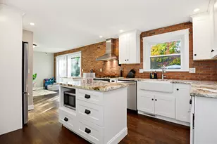 62 Robinson Rd, Nashua, NH 03060 - Photo 2