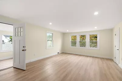 8 Blue Hill Avenue, Nashua, NH 03064 - Photo 18