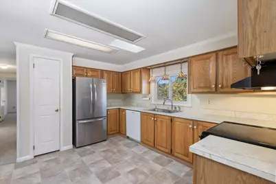 6 Aberdeen Drive, Stratham, NH 03885 - Photo 6