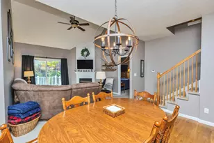 60 Old Stage Rd, Litchfield, NH 03052 - Photo 10