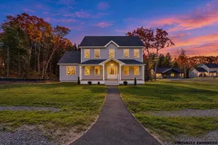 10 Blaisdell Ct, Raymond, NH 03077 - Photo 1