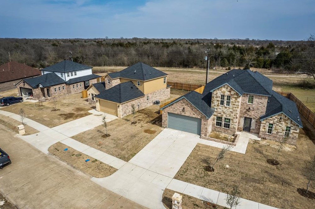 148 Egret Cir, Point, TX 75472-8000