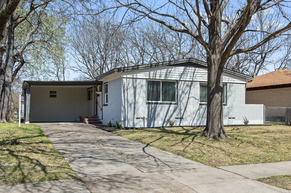 2823 Healey Dr, Dallas, TX 75228-3521