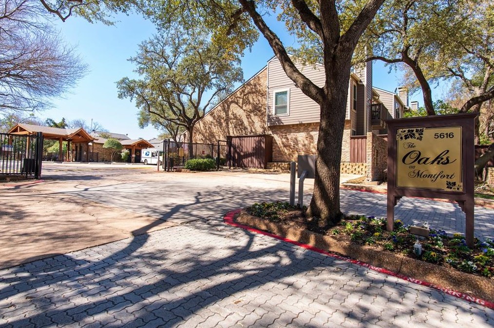 5616 Preston Oaks Rd, Dallas TX  75254-8426 exterior
