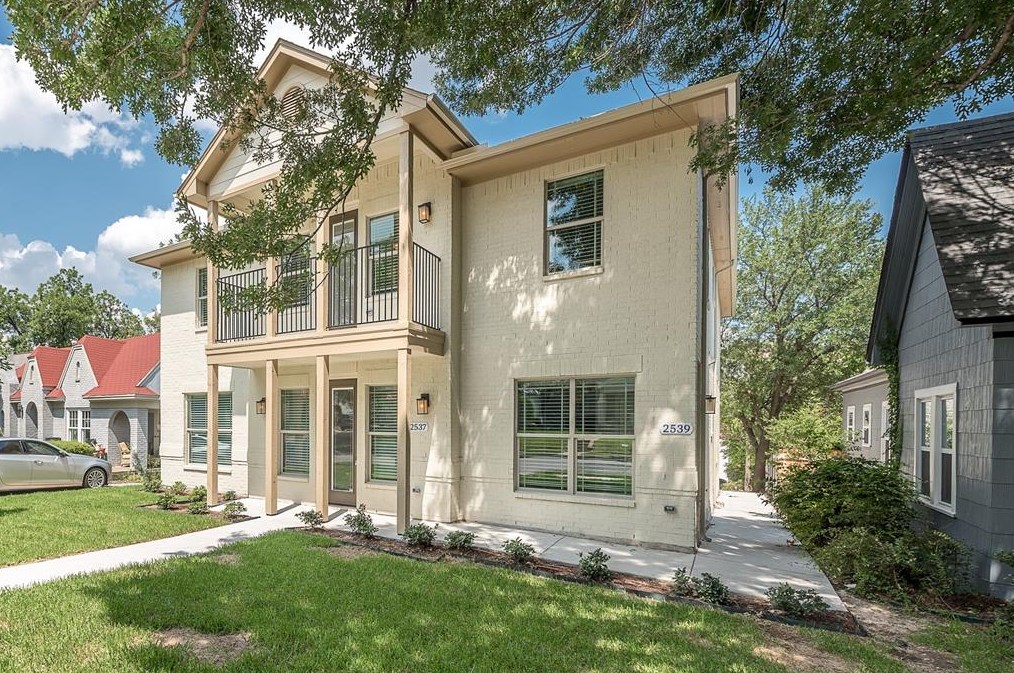 2537 Rogers, Fort Worth, TX 76109