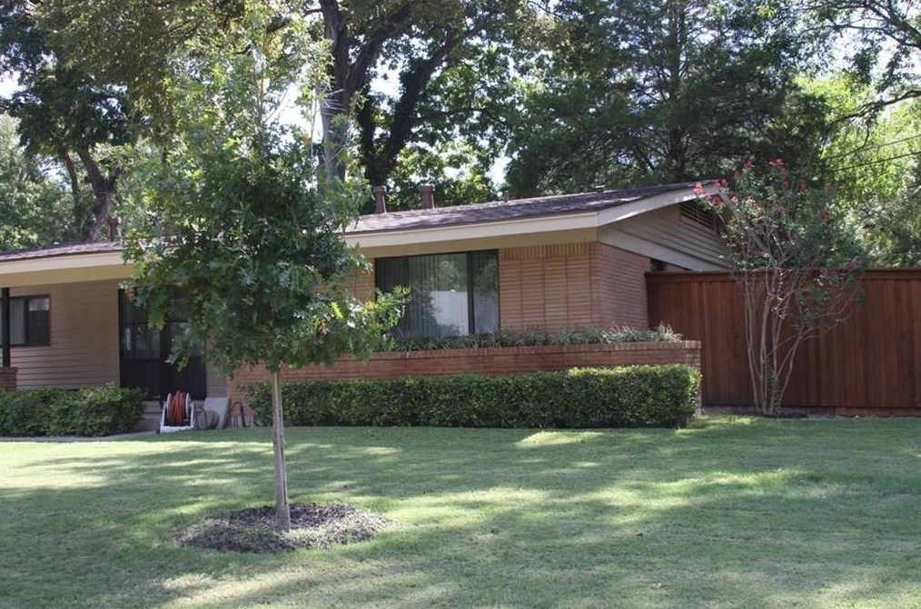 10504 Lake Gardens Dr, Dallas, TX 75218-2336