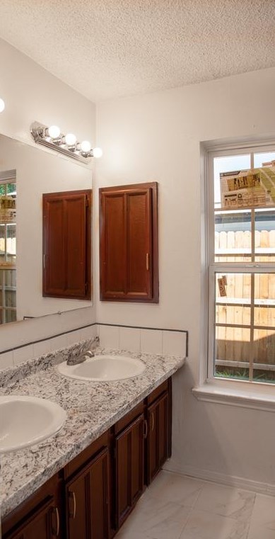 424 Quail Holw Dr, Mesquite TX 75150-4929 exterior