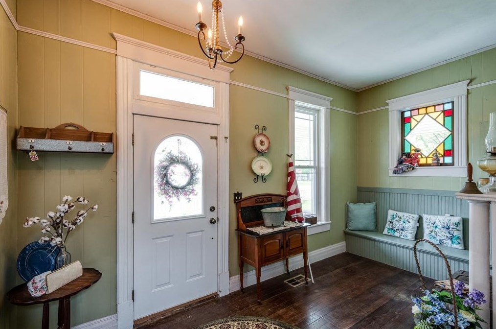 301 Elm, Milford, TX 76670-1205