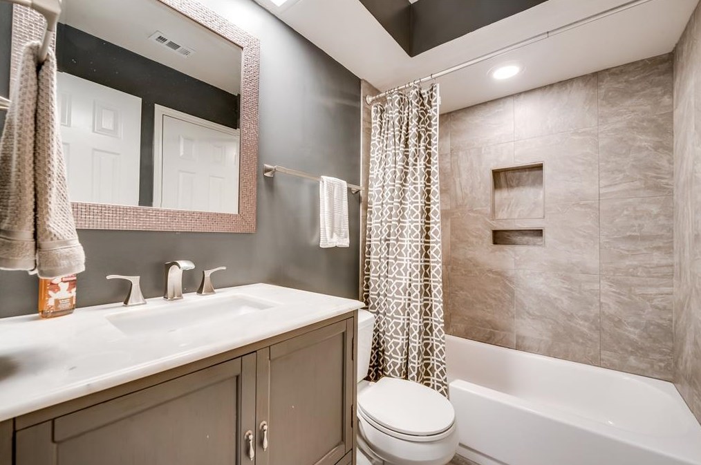 1928 Country Club Dr, Plano TX  75074-3633 exterior