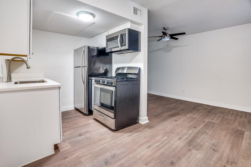 4927 San Jacinto #106, Dallas, TX 75206