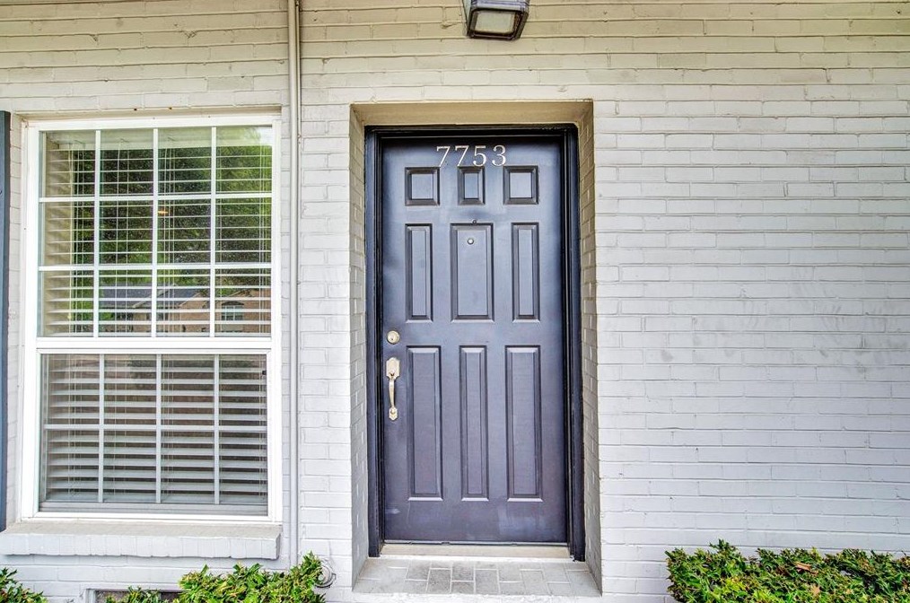 7753 Royal Ln #7653, Dallas, TX 75230