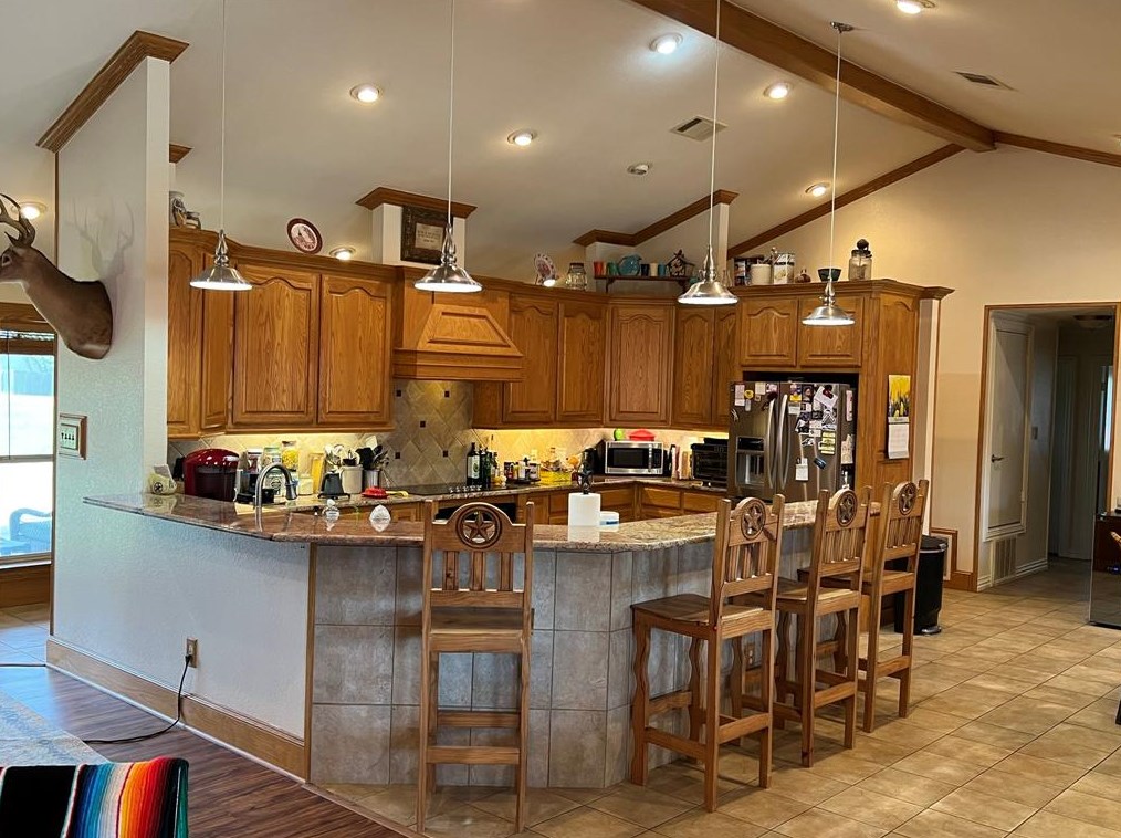 1001 Lariat Cir, Oak Leaf TX  75154-5803 exterior