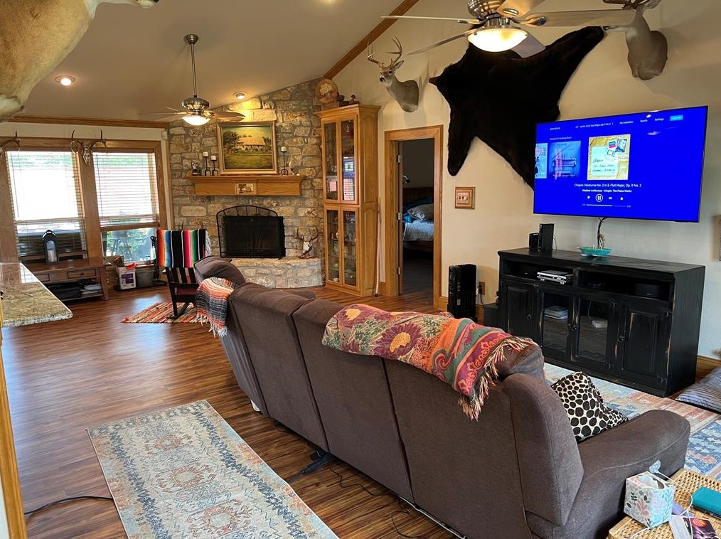 1001 Lariat Cir, Oak Leaf TX  75154-5803 exterior