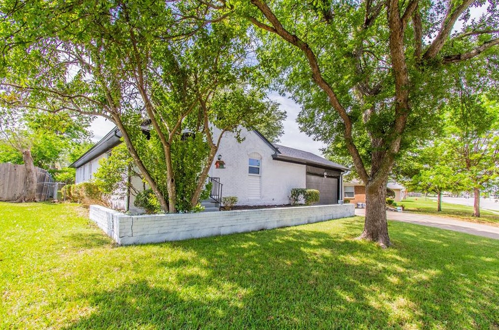 2852 Valwood Pkwy, Dallas, TX 75234-3532