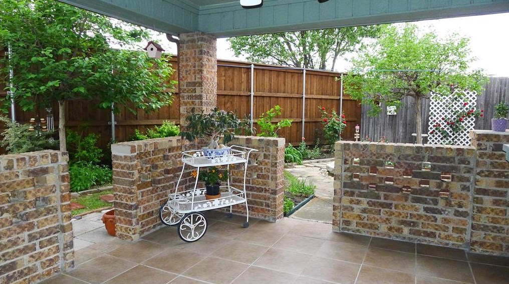 2245 Vly Ml, Carrollton TX 75006-1938 exterior