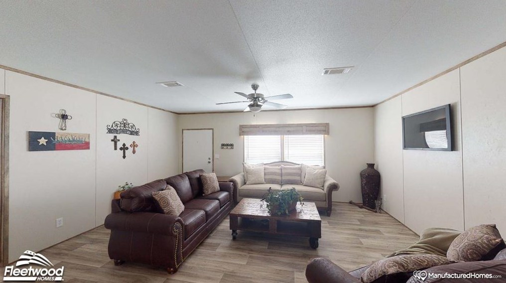 1599 Vz County Road 3813, Wills Point, TX 75169