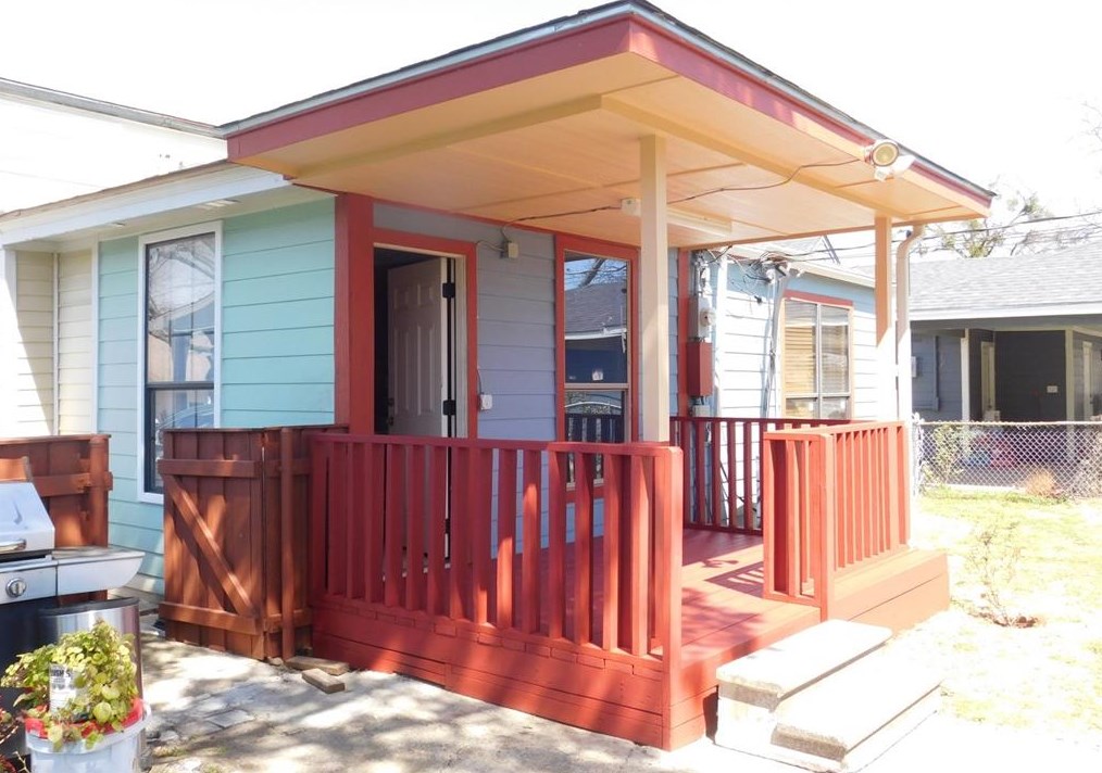 1218 Wilbur St, Dallas TX 75224-1613 exterior