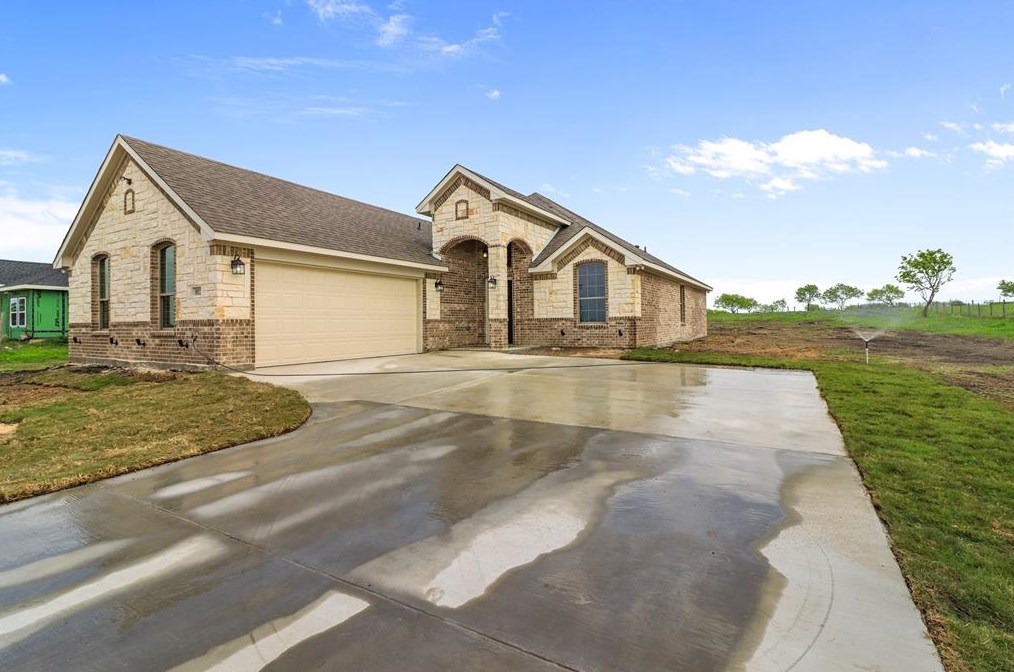 512 Ravenwood Dr, Dallas, TX 75217-4226