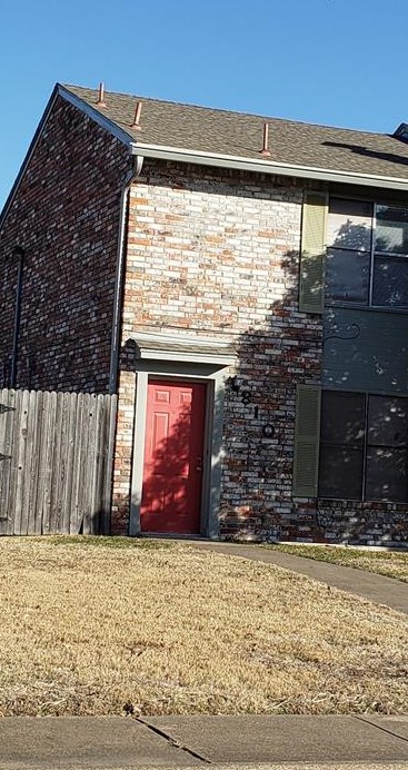 810 Red Bud Dr, Desoto, TX 75115-4460