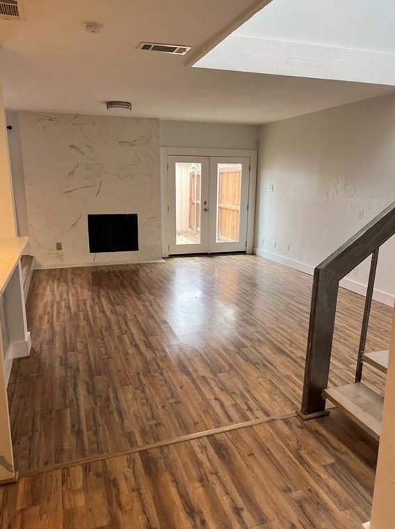 12530 Burninglog Ln, Dallas, TX 75243