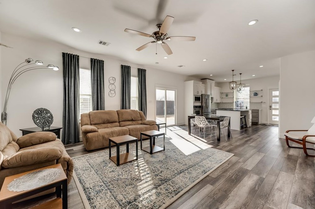633 Rose Garden Dr #101, McKinney, TX 75072