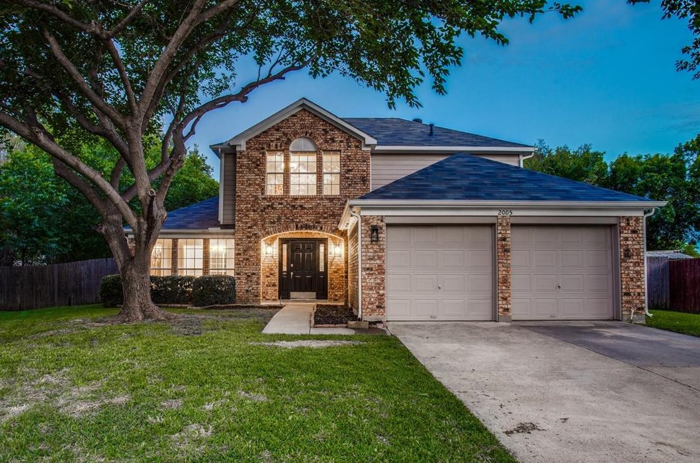 2005 Livingston Ln, Lewisville, TX 75028