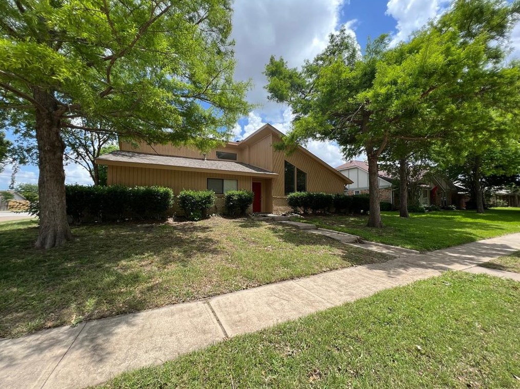2220 Florence Dr, Plano, TX 75093