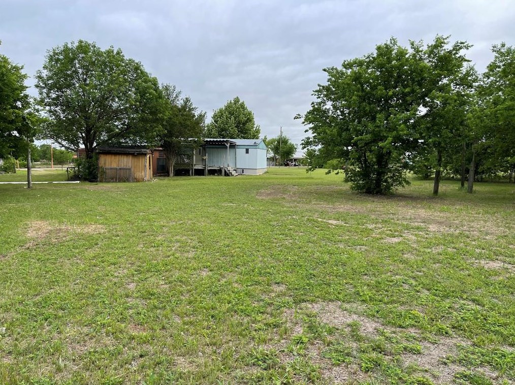 8525 Melinda Dr, Alvarado, TX 76009-6267