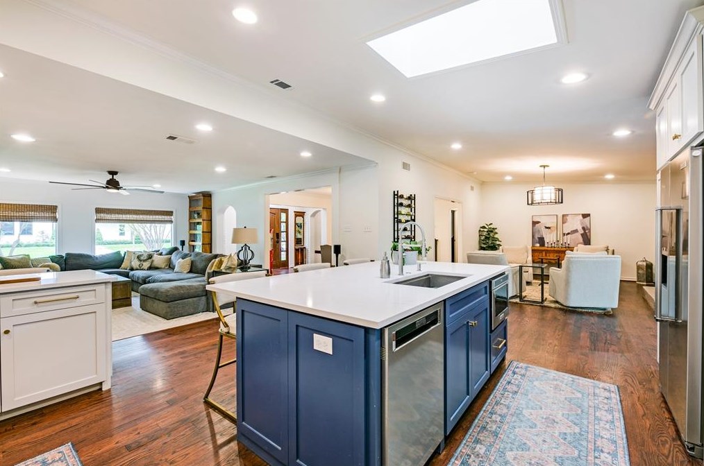 3638 Princess Ln, Dallas TX  75229-5233 exterior