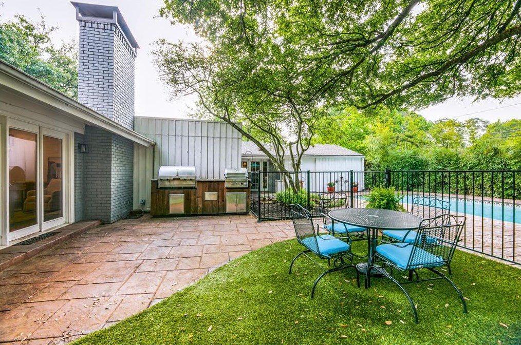 3638 Princess Ln, Dallas TX  75229-5233 exterior