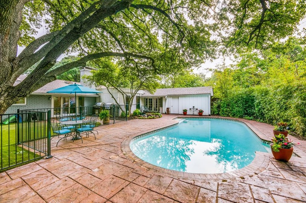 3638 Princess Ln, Dallas TX  75229-5233 exterior