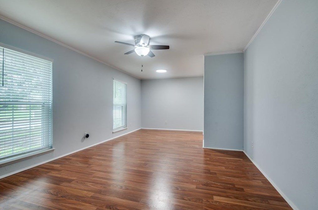 1840 Paxton Dr, Carrollton TX  75007-3020 exterior