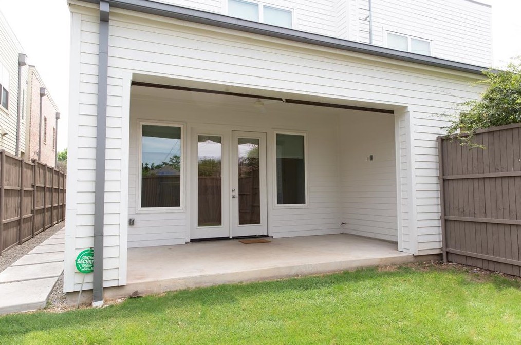 6529 Roper St, Dallas, TX 75209