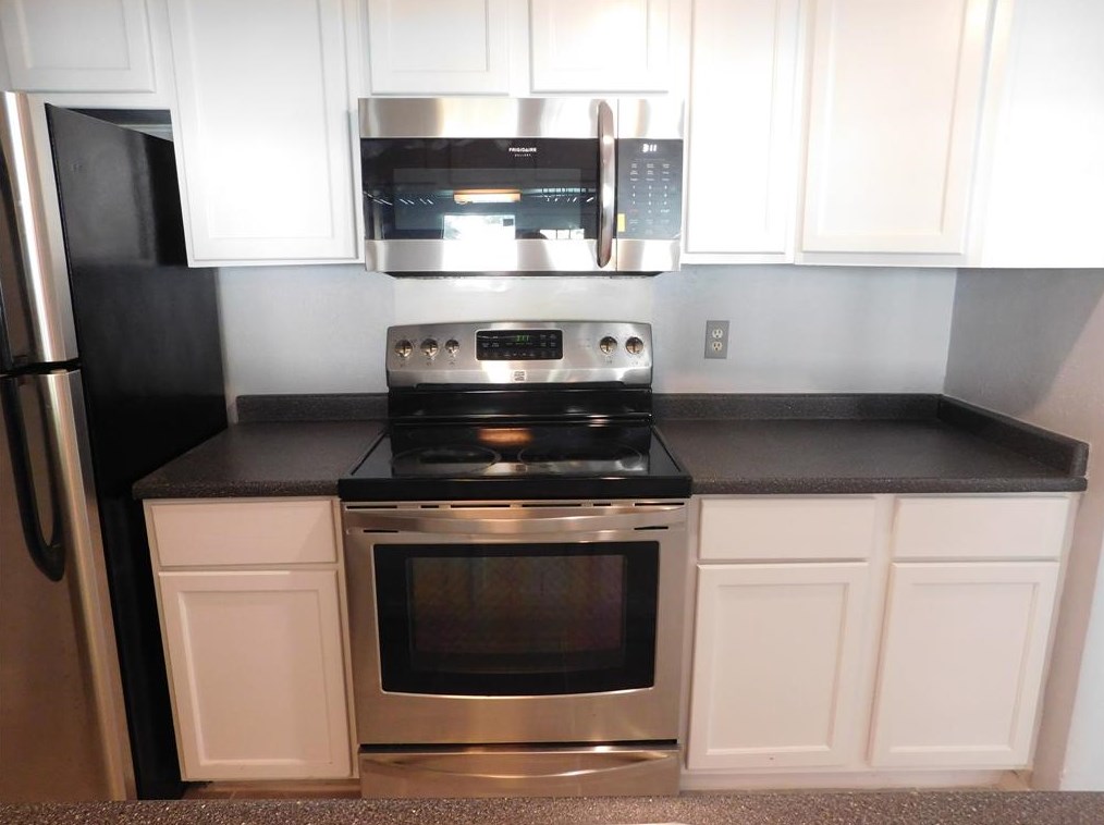 5881 Preston View Blvd, Dallas TX  75240-4720 exterior
