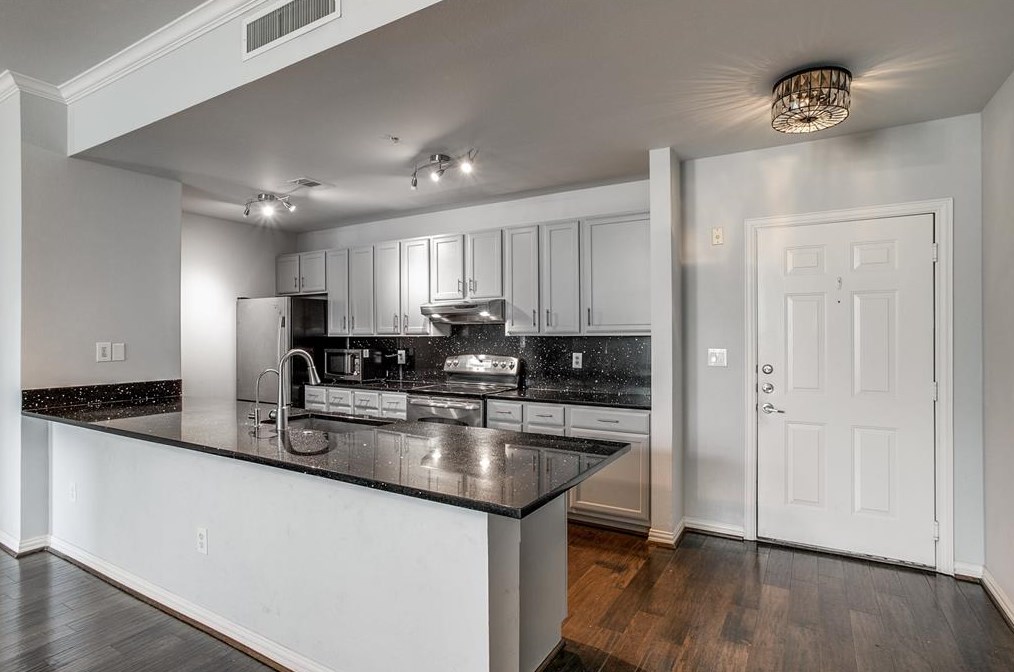 2305 Worthington St Apt 213, Dallas, TX 75204