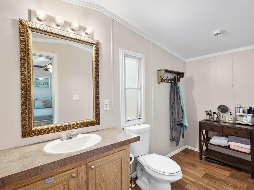 130 Gloria Dr, Springtown TX 76082-6023 exterior