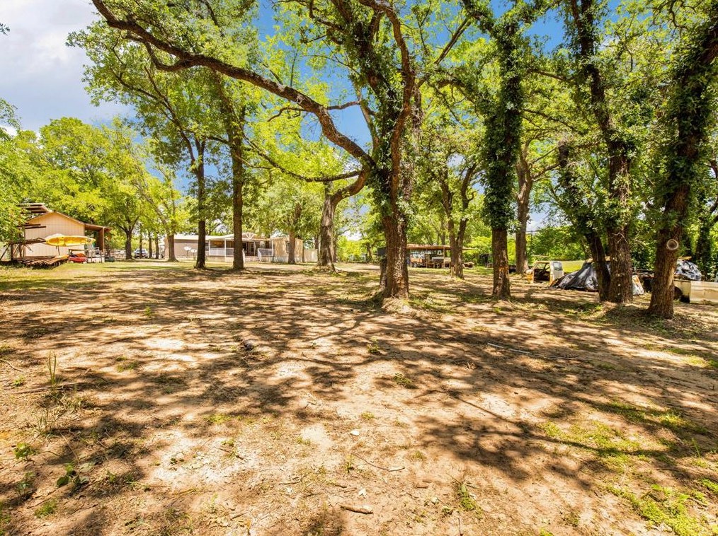 130 Gloria Dr, Springtown TX 76082-6023 exterior