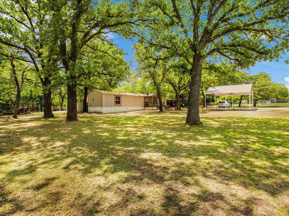 130 Gloria Dr, Springtown TX 76082-6023 exterior